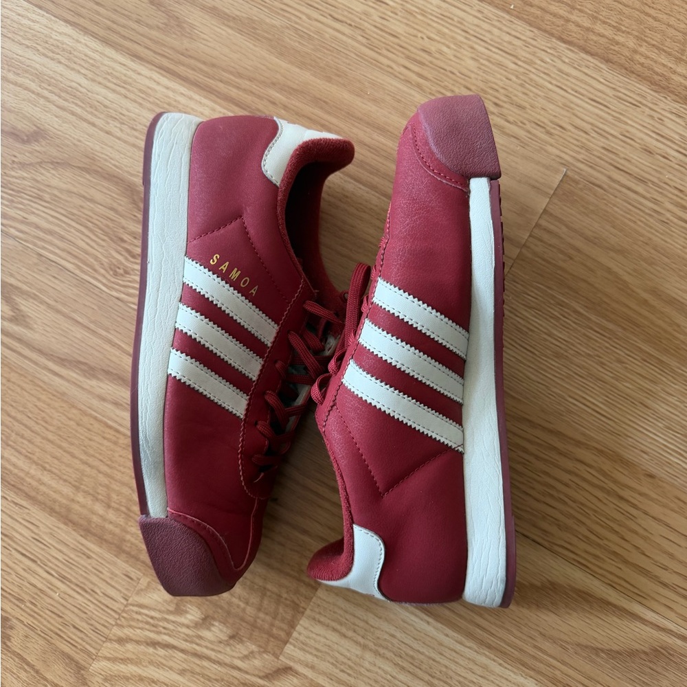 Adidas Samoa Red Sneakers - Picture 2 of 4